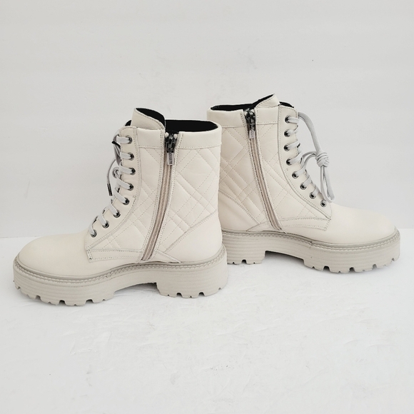 New La Canadienne Yasmine Leather Bootie Natural White, Size 6 - Picture 2 of 8